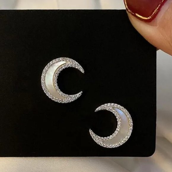 Sparkly Pearlized White Celestial Crescent Moon CZ Diamonds Stud Earrings NEW - Picture 2 of 7